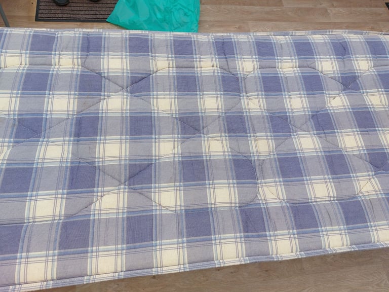 Single divan bed with mattress and bedsides 