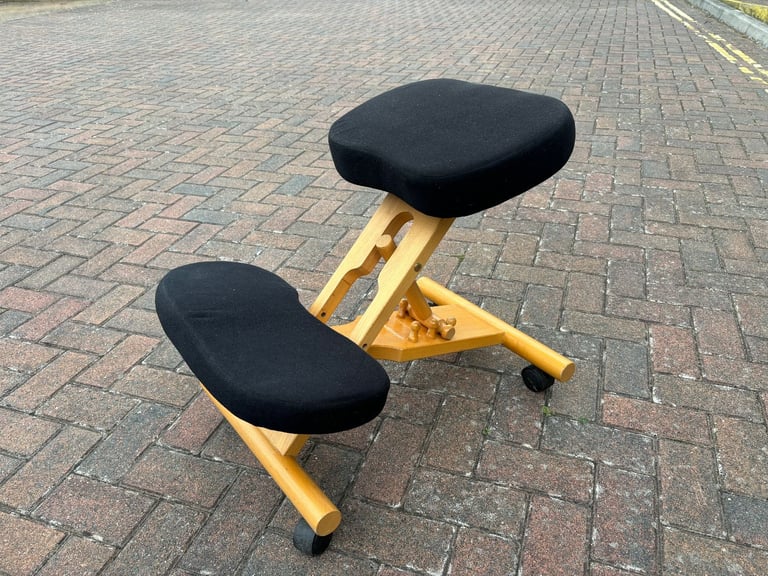 Fantastic Putnams Coccyx Good Posture Kneeling Chair Black Excellent