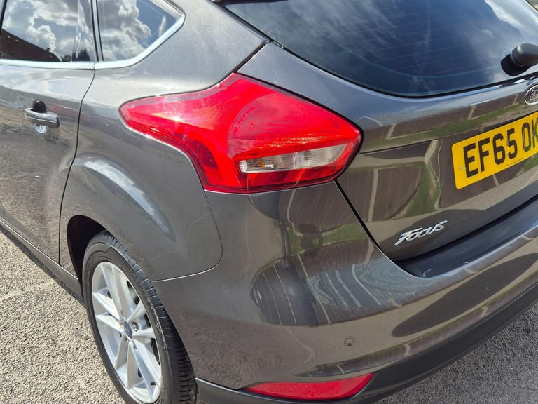 2015 Ford Focus 1.6 Zetec Powershift Euro 6 5dr HATCHBACK Petrol Automatic