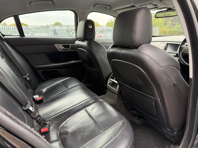 2010 Jaguar XF 3.0d S V6 Premium Luxury Auto Euro 5 4dr SALOON Diesel Automatic