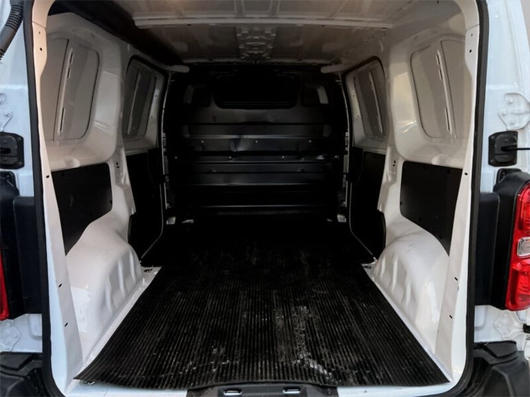 2022 Vauxhall Vivaro Electric 3100 Dynamic Panel Van Electric Automatic