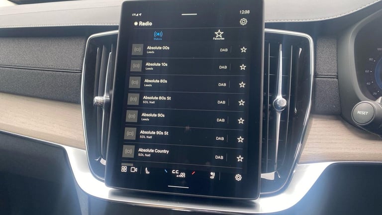 2025 Volvo XC90 Plus, B5 AWD Mild hybrid, Petrol, Dark, 7 Seats ESTATE Petrol/Electric Hybrid Aut...