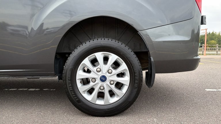 2022 Ford Transit Custom 2.0 EcoBlue 170ps Low Roof D/Cab Limited Van Auto PANEL VAN DIESEL Autom...