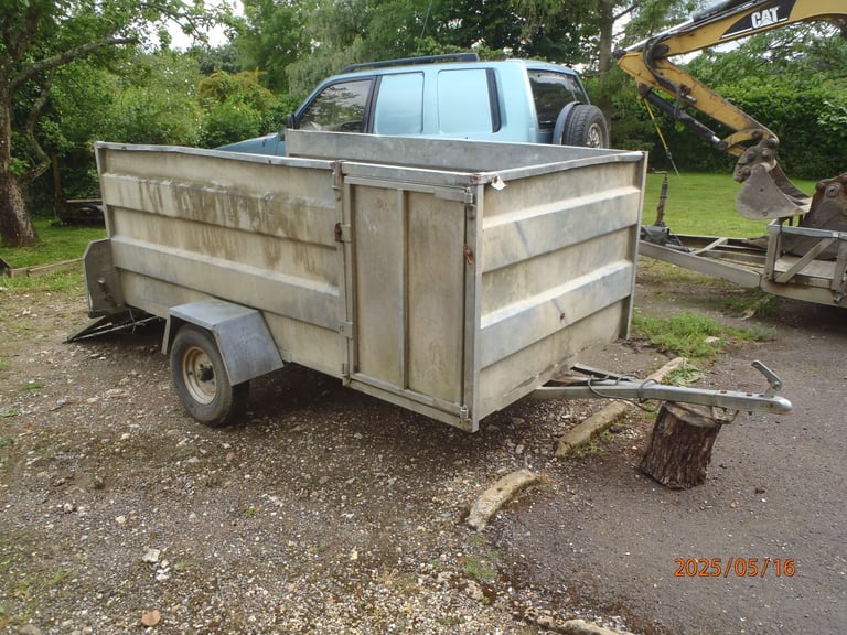 Single axel unbraked trailer 
