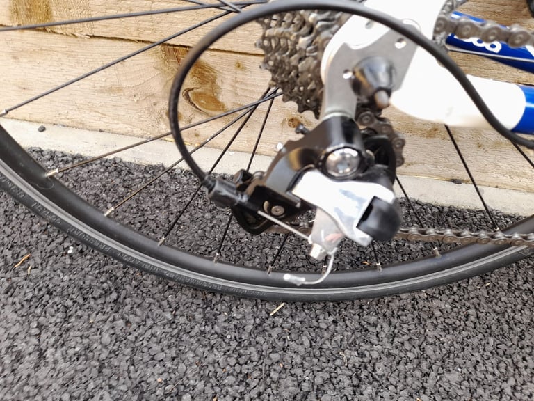 Moda Minor 7-10 year old child's Road Bike 