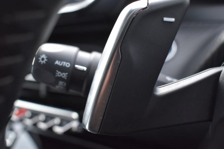 2021 Peugeot 208 1.2 PureTech Allure Hatchback 5dr Petrol EAT Euro 6 (s/s) (130 ps) HATCHBACK Pet...