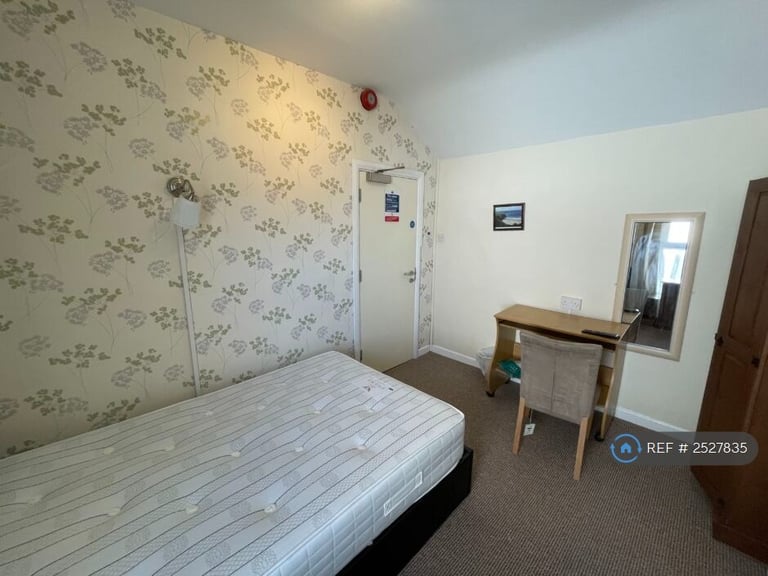 1 bedroom in Oystermouth Road, Swansea, SA1 (#2527835)