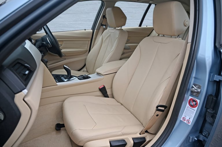 BMW 330d SE 3.0 DIESEL AUTO 5DR TOURING/ESTATE 2014 [14] BLUE