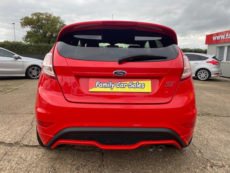 2016 FORD FIESTA 1.6 T ST-3 1 OWNER FULL SERVICE HISTORY NEW CAMBELT