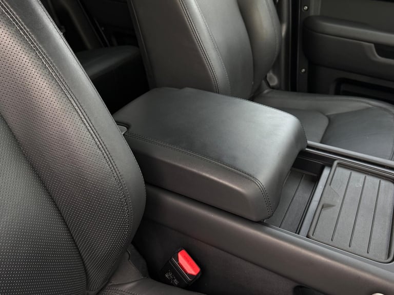 2022 Land Rover Defender 110 3.0 D300 MHEV HSE SUV 5dr Diesel Auto 4WD Euro 6 (s/s) (300 ps) ESTA...