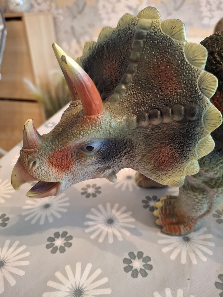 Dinosaurs large figures