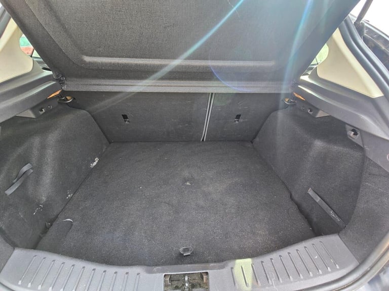 2013 Ford Focus 1.6 Zetec Powershift Euro 5 5dr Hatchback Petrol Automatic