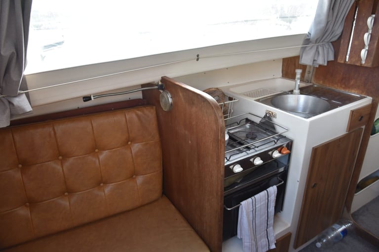 Sailfish 25 lifting keel 5 berth sailing yacht 