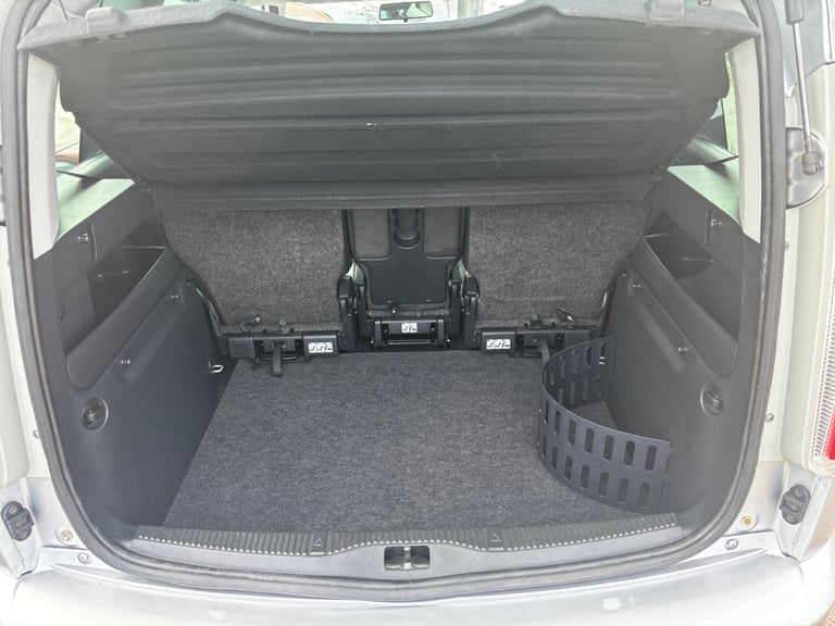 2009 Skoda Roomster 1.4 16V SE 5dr MPV Petrol Manual