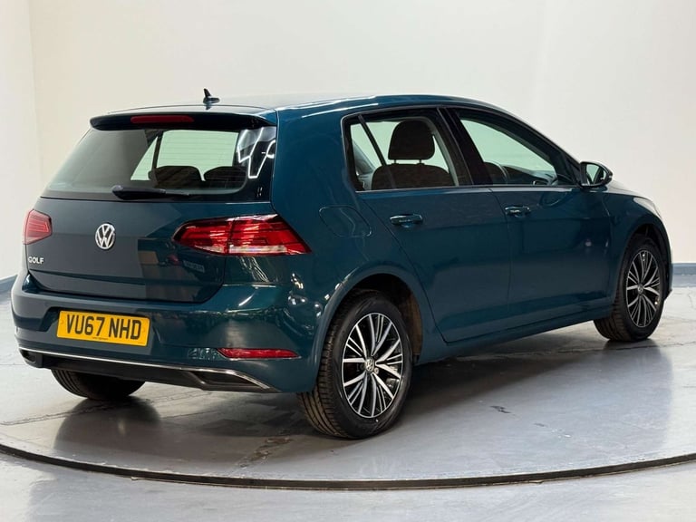 2017 Volkswagen Golf 1.6 TDI BlueMotion Tech SE Nav Euro 6 (s/s) 5dr Hatchback Diesel Manual