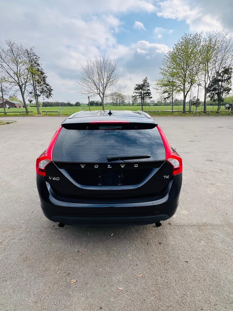 Volvo v60 t4 1.6 petrol ulez free leather cruise control reverse camera 
