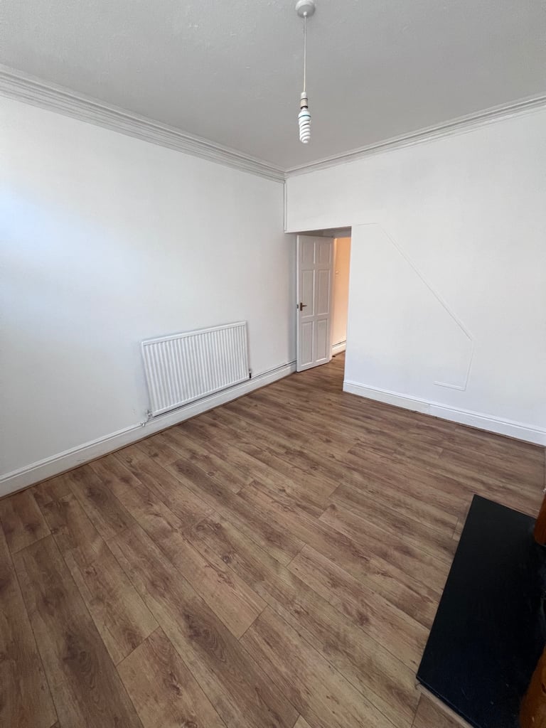 2 Bed Terraced House, Rowan Street, LE3 - Available from 22 November 2025