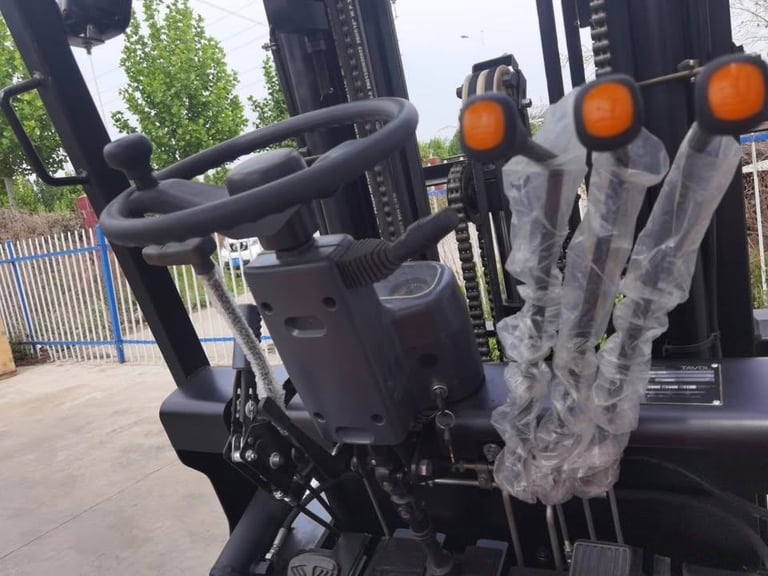 FORKLIFT TRUCKS FOR RENT – BLACKBURN AREA ONLY