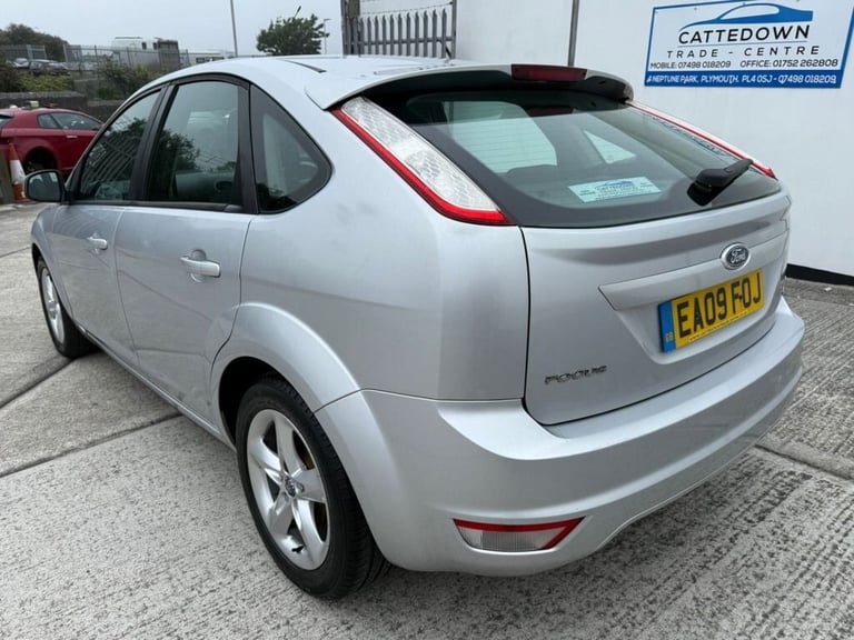 2009 09 FORD FOCUS 1.6 ZETEC HATCHBACK 5DR PETROL MANUAL (161 G/KM, 99 BHP)
