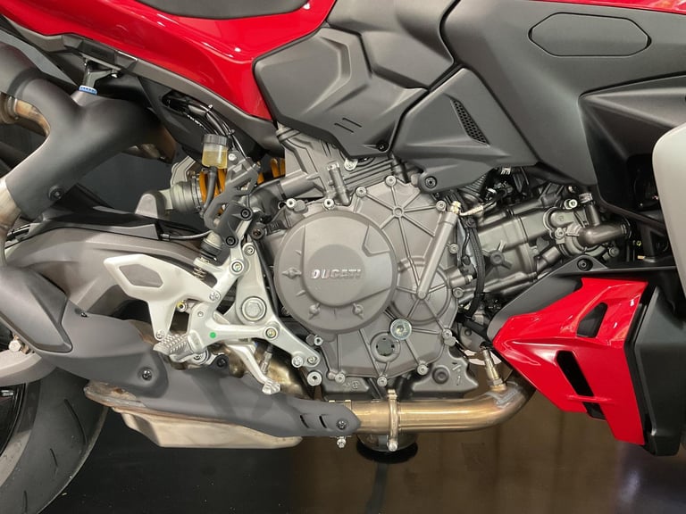 Ducati Streetfighter V2S 2025 LOW RATE FINANCE 4.9%APR HP & PCP! ORDER NOW!