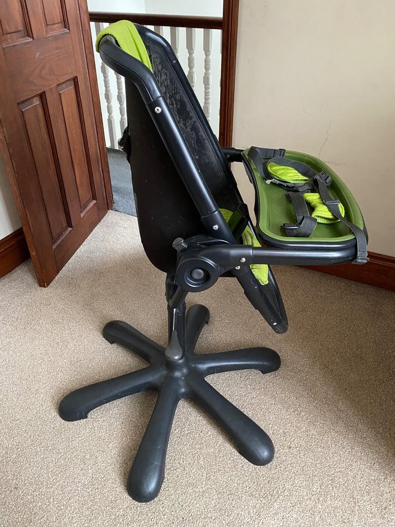 High Chair- Mamas and Papas 