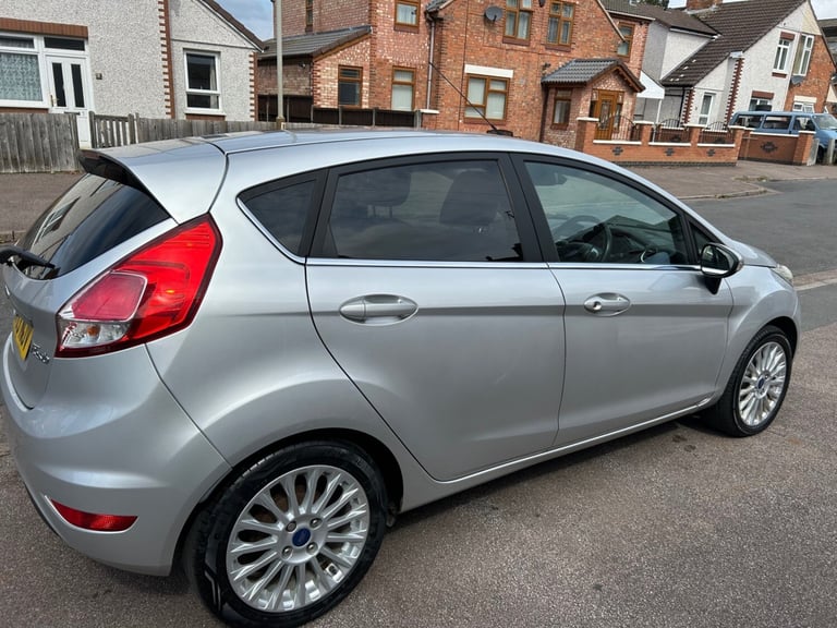 2013 Ford Fiesta 1.0 EcoBoost Titanium 5dr HATCHBACK Petrol Manual
