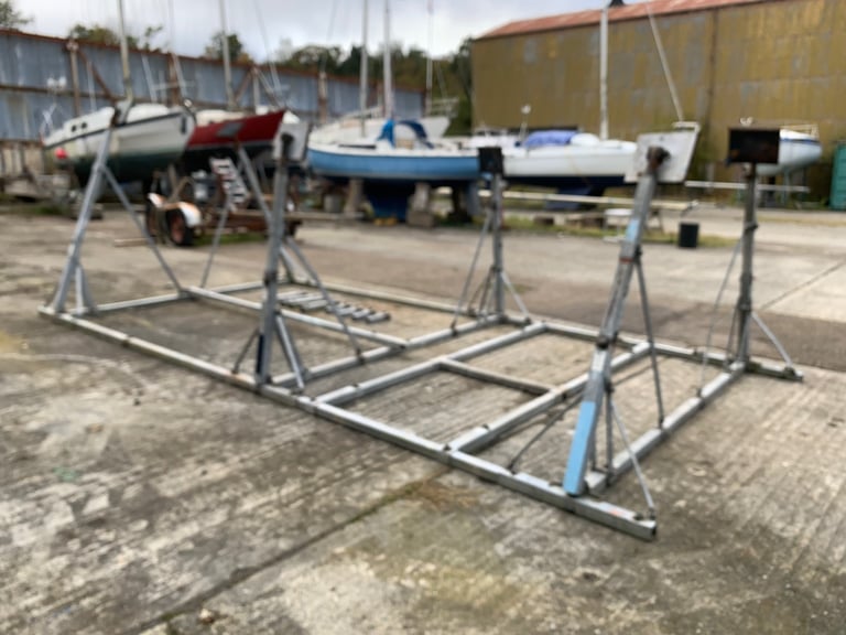 Yacht Cradle 6 leg Tennamast 