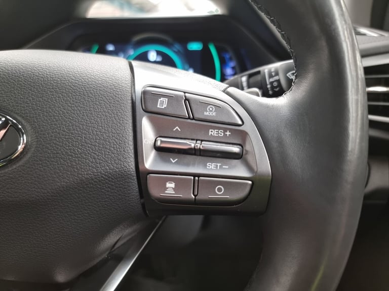2020 Hyundai IONIQ 1.6 GDi Plug-in Hybrid Premium SE 5dr DCT HATCHBACK PETROL/ELECTRIC Automatic