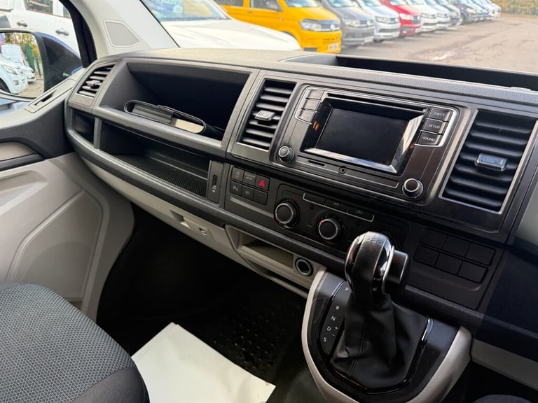 2018 Volkswagen Transporter TDI T30 BlueMotion Tech Highline Kombi DSG 150 VW T6 CREW VAN Combi V...