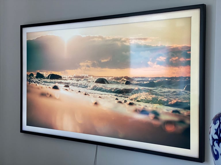 Samsung The Frame 43"QLED 4K Smart TV – Art Mode