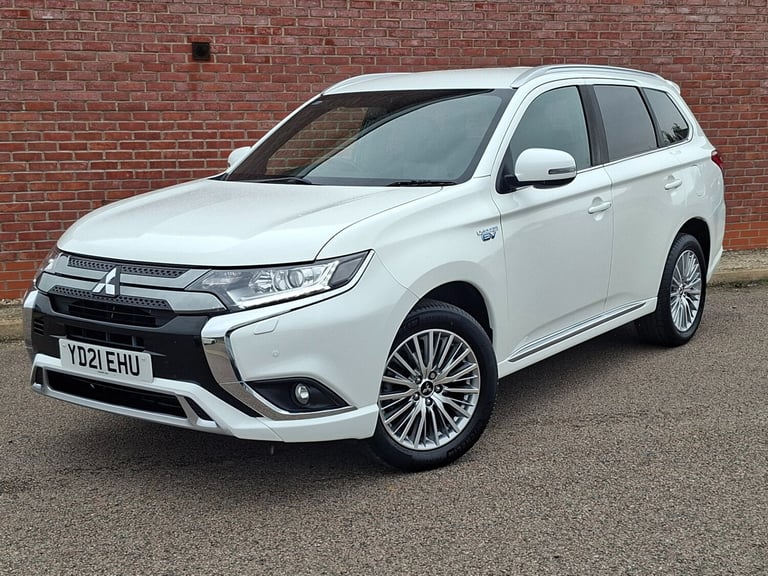 2021 21 Mitsubishi Outlander 2.4 PHEV Dynamic CVT Auto 4WD 13.8kWh. 1 Owner.