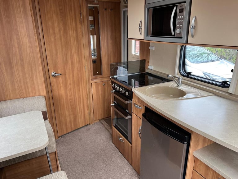 2011 Swift Conqueror 530 4 Berth Touring Caravan
