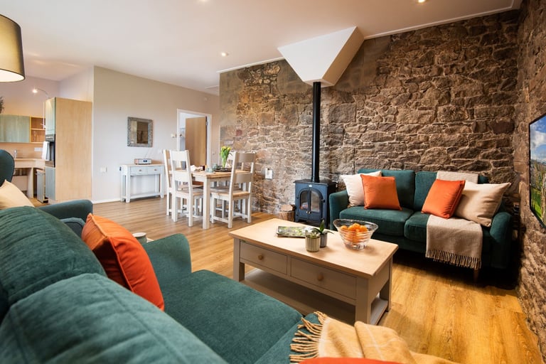 Furnished Cottages in Melrose available to rent, heating & electric included, free wifi