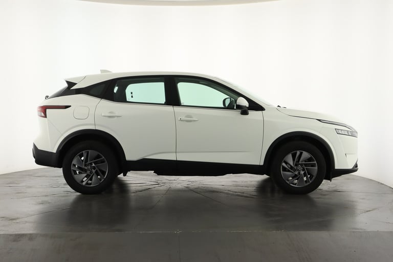 2023 Nissan Qashqai 1.3 DiG-T MH 158 Acenta Premium 5dr Xtronic Hatchback Petrol Automatic