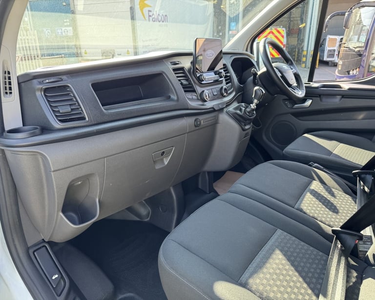 2023 Ford Transit Custom 2.0 EcoBlue 130ps Low Roof Trend 9 Seat MPV MPV Diesel Manual