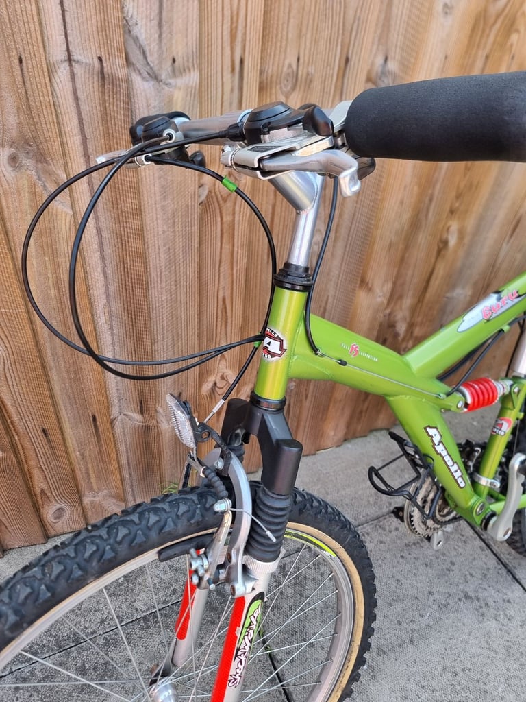 APOLLO GURU BIKE, GREAT CONDITION LOOKS AS NEW FULL SUSPENSION 26" WHEELS