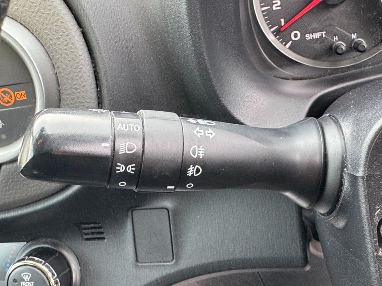 2014 Toyota Yaris 1.33 VVT-i Icon+ 5dr HATCHBACK Petrol Manual
