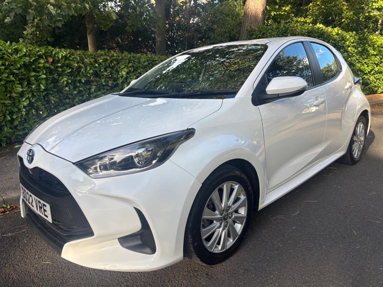 2022 Toyota Yaris 1.5 VVT-h Icon E-CVT Euro 6 (s/s) 5dr Hatchback Petrol/Ele Automatic