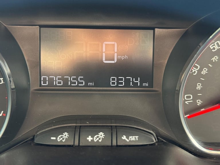 2015 Peugeot 208 1.2 VTi PureTech Active Euro 6 5dr HATCHBACK Petrol Manual