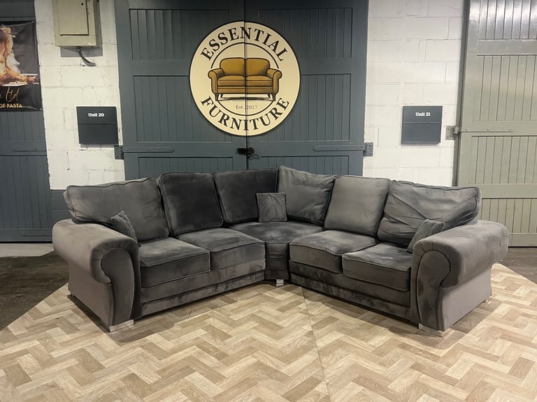 High quality grey L shape sofa, FREE DELIVERY 