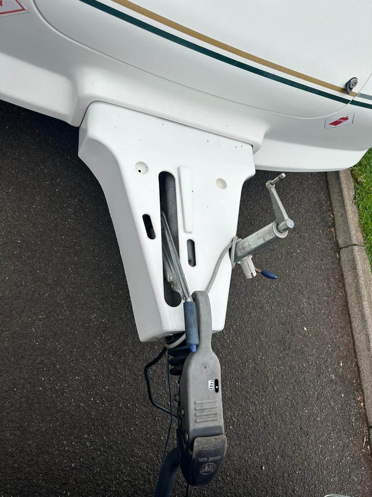 2005 Elddis Xscape 482/ 2 berth