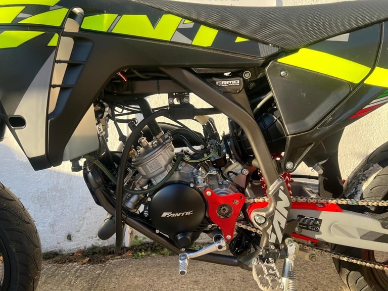 NEW FANTIC XM50 SUPERMOTO 2025 50cc