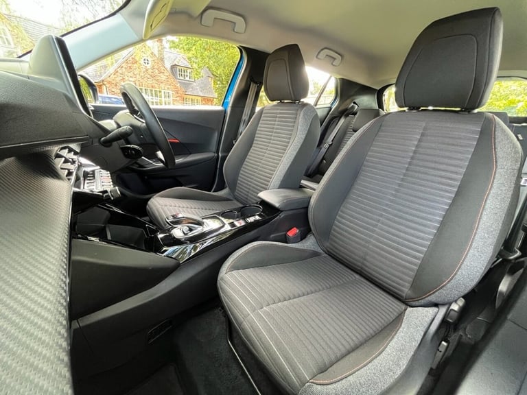 2021 Peugeot E-2008 50kWh Active Premium SUV 5dr Electric Auto (136 ps) HATCHBACK ELECTRIC Automatic