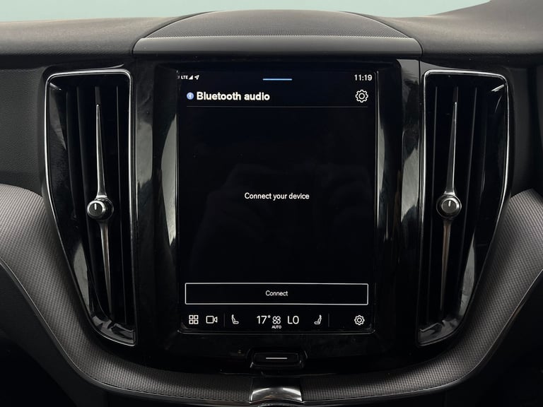 2022 Volvo XC60 2.0 B4 MHEV Plus SUV 5dr Diesel Hybrid Auto AWD Euro 6 (s/s) (197 ps) - CAR Suv H...