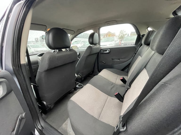 * 2004 VAUXHALL CORSA 1.2L 5 DOOR + IDEAL SMALL CITY CAR + LONG MOT * 