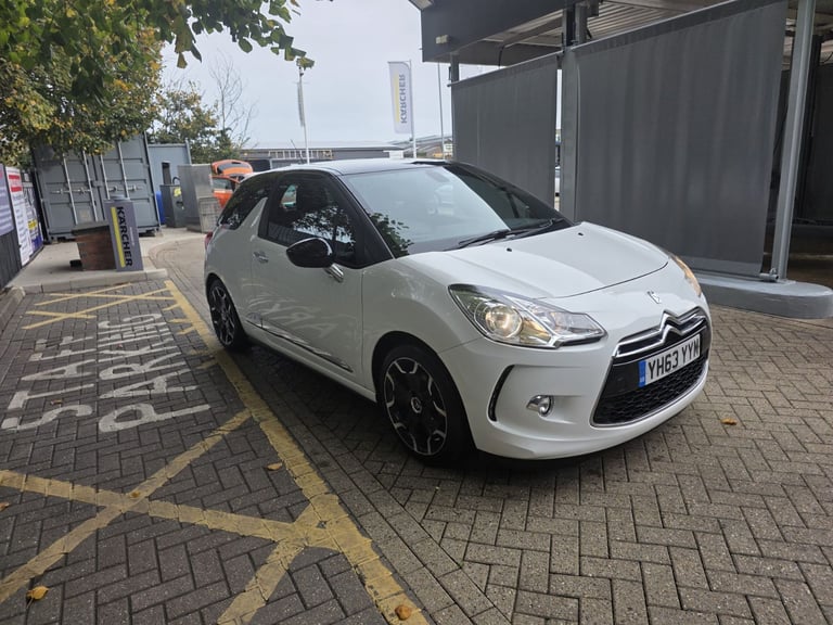 Citroen, DS3, Hatchback, 2013, Manual, 1598 (cc), 3 doors