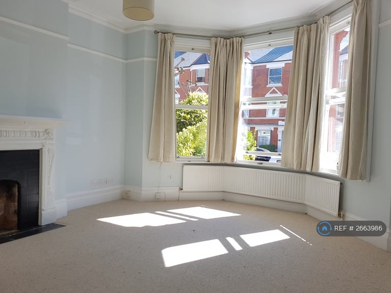 2 bedroom flat in Lyncroft Gardens, London, NW6 (2 bed) (#2663986)