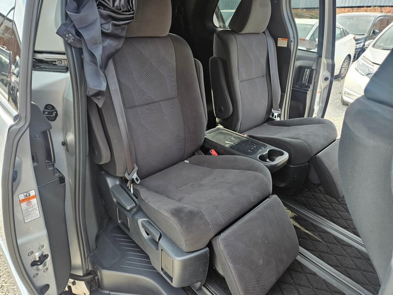 2019 Toyota Estima hybrid grade 4 carplay