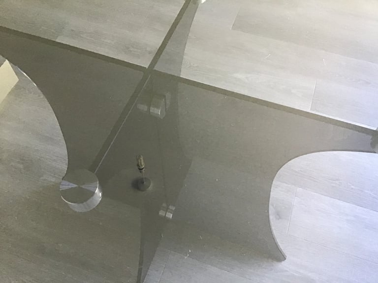 Dining table for sale