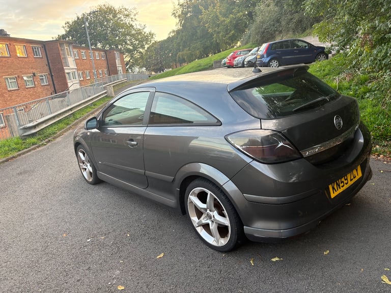 Vauxhall, ASTRA, Hatchback, 2009, Manual, 1910 (cc),3 doors - Image 2